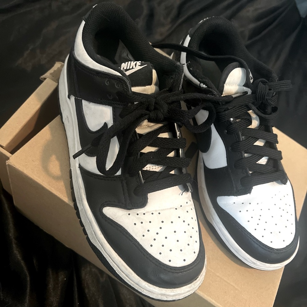 Nike Panda Dunks Women size 7